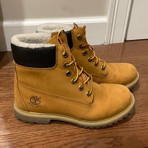 Timberland women’s boots, size 8.5